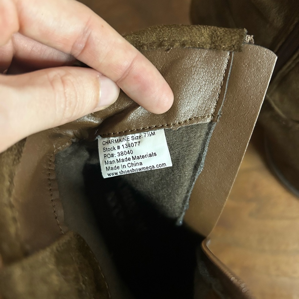 Dominique Nicole Dark Brown Faux Suede Slouch Ankle Booties, Size 7.5 - Picture 10 of 11